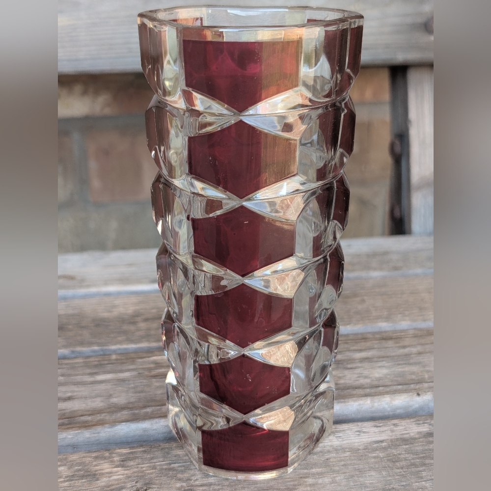Vintage J G Durand Windsor Rubis Art Glass Vase